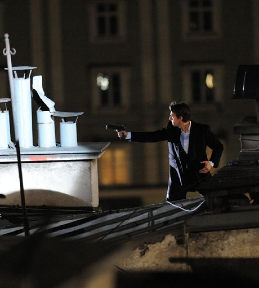 Auf wen muss Tom Cruise als Agent wohl die Waffe richten? Wir werden es erst im Film erfahren