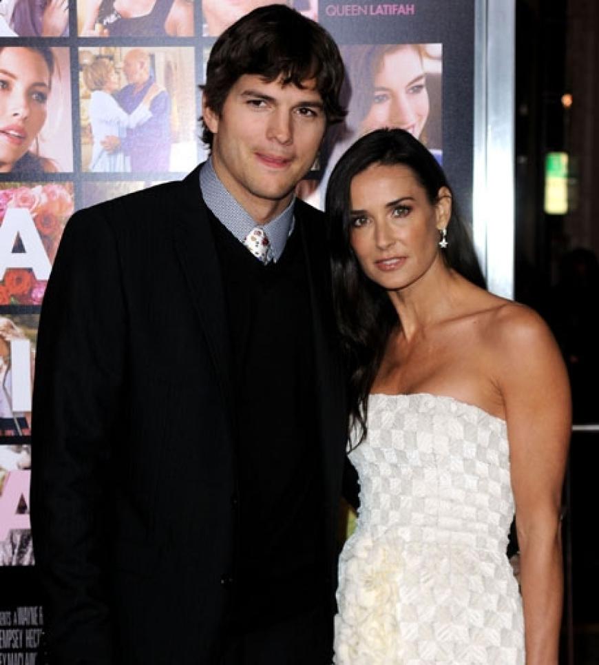 Ashton Kutcher kam mit seiner Frau Demi Moore. Die beiden wirkten wie frisch verliebt