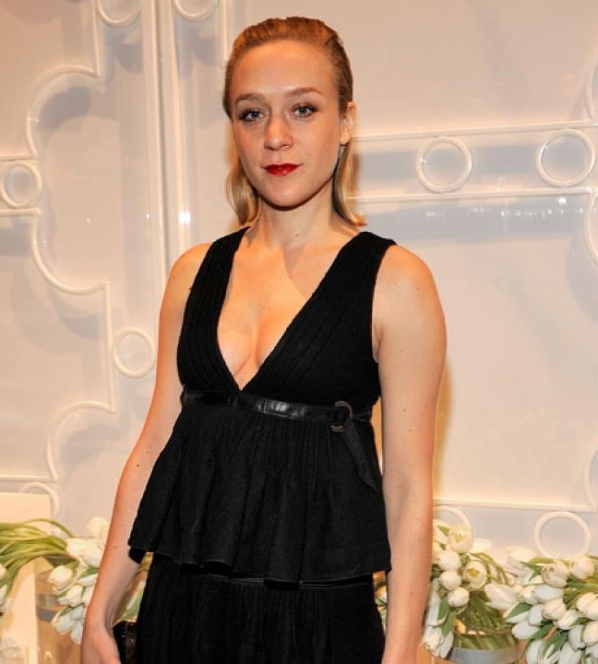 Bezaubernd: Schauspielerin Chloe Sevigny beweist mit diesem eleganten Kleid wieder mal ihren Sinn für Fashion