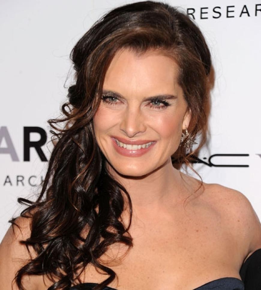 Brooke Shields ist bei den amfAR-Galas immer dabei. Eben ein engagierter Star. Toll!