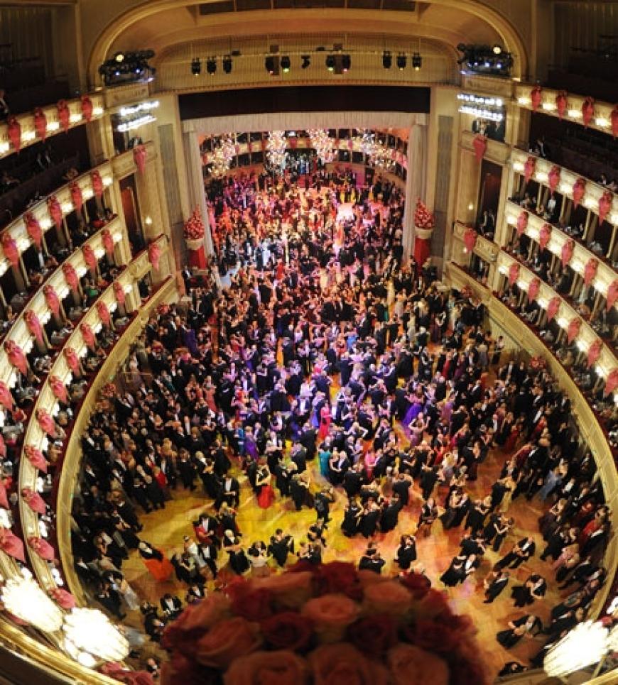 Der prächtige Ballsaal des Opernballs