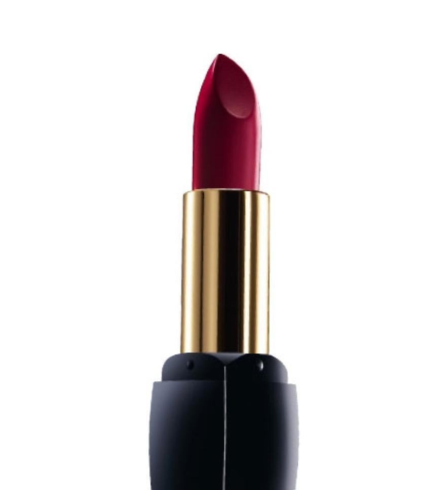 Sinnlich: Bis zu neun Stunden Halt verspricht dieser Lippenstift. Rouge Couture von Astor, je ca. 10 Euro