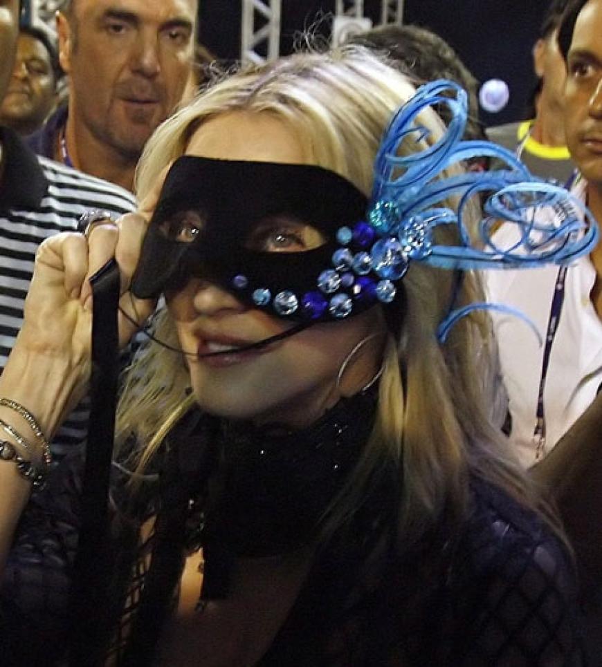 Karneval in Rio - dieses Erlebnis wollte sich Madonna dieses Jahr nicht entgehen lassen. Die Sängerin feierte am Wochenende ausgelassen mit ihrer Familie - und ihrem Lover Jesus Luz