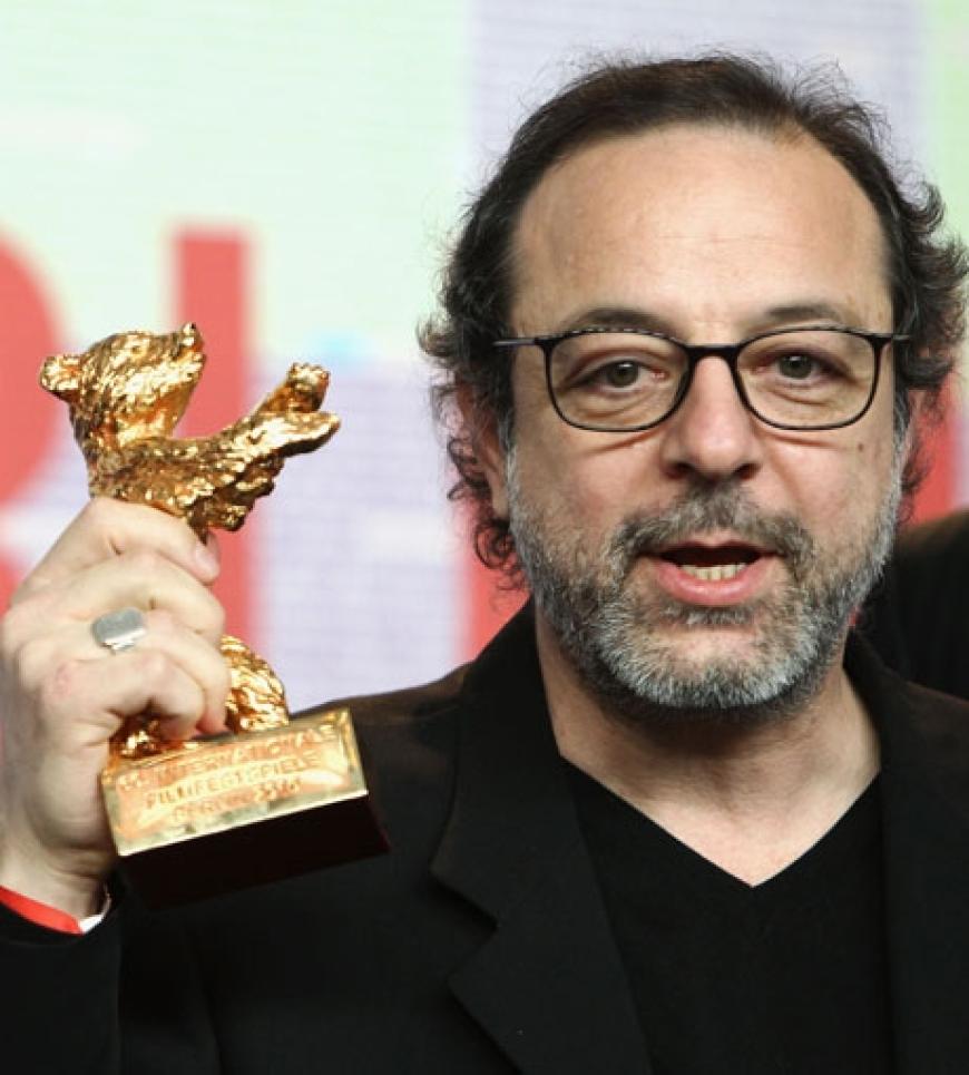 Der türkische Regisseur Semih Kaplanoglu war der Gewinner des Abends. Er erhielt den Goldenen Bären für den besten Film der Berlinale 2010. Er überzeugte die Jury mit seinem Werk