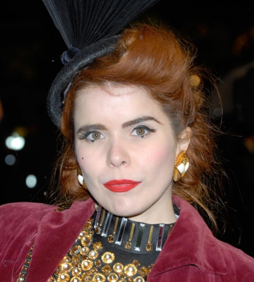 Die englische Sängerin und Schauspielerin Paloma Faith kam im typischen