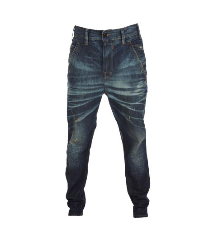 Sarouelhosen mit tiefem Schritt und schmalem Bein sind der Denim-Trend des Sommers!
Jeans von Firetrap, ca. 100 Euro