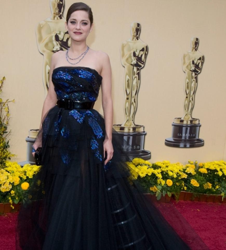 Marion Cotillard sieht einfach bezaubernd aus in ihrem Haute Couture Dior-Kleid