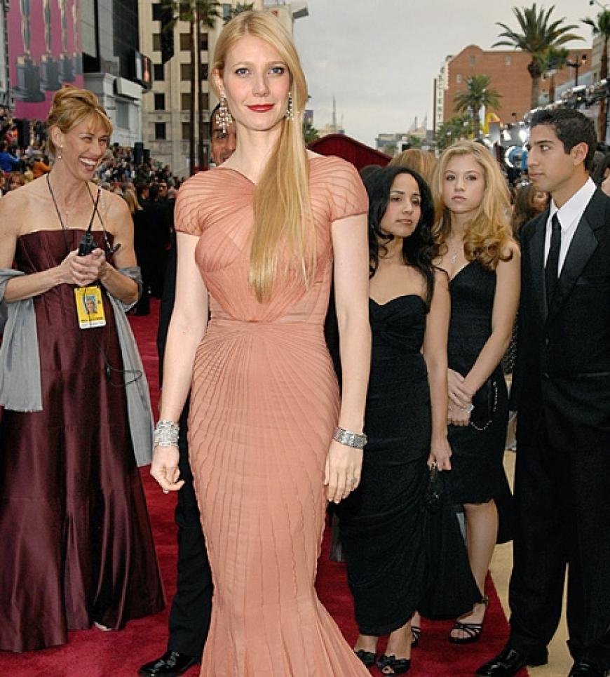 Schauspielerin Gwyneth Paltrow glich 2007 einer Elfe. Das Kleid von Zac Posen ist perfekt auf ihren Teint abgestimmt