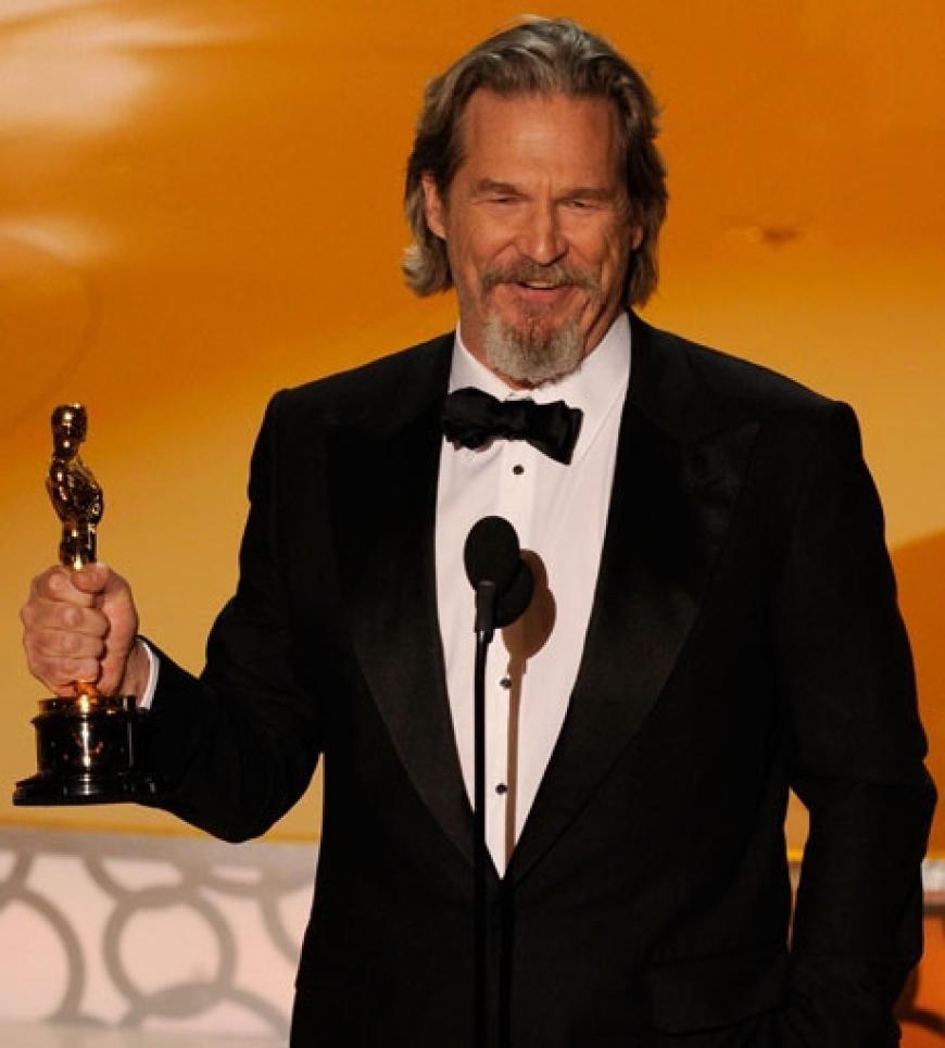 Der beste männliche Hauptdarsteller ist Jeff Bridges - er hat den Oscar für seine Rolle in