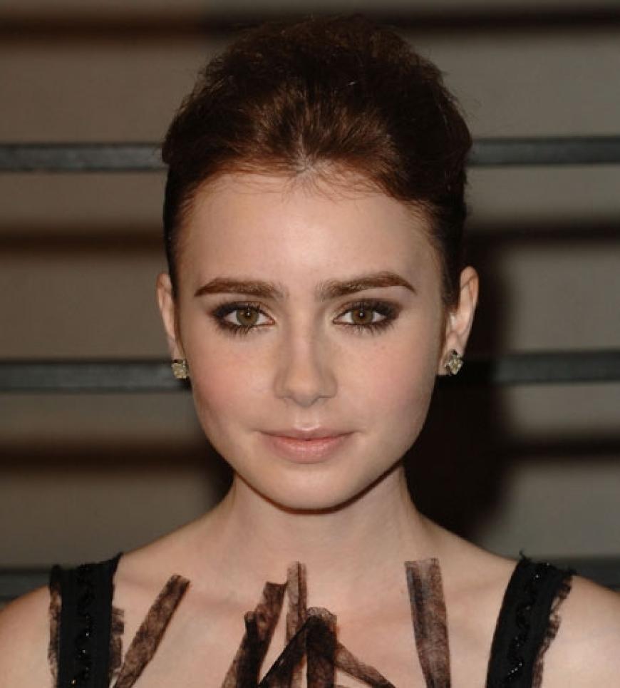 Lily Collins, Tochter von Musiker Phil Collins, zeigte sich ebenfalls auf dem roten Teppich