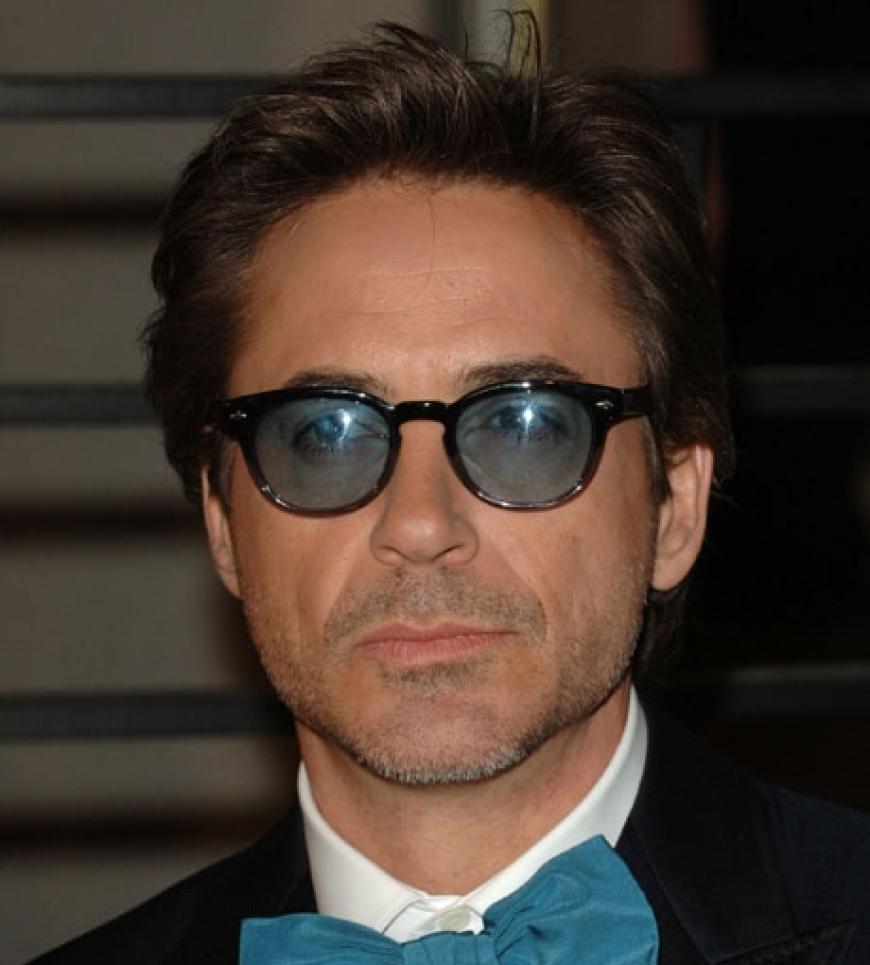 Robert Downey Jr. stimmte seine Fliege zur Brille ab