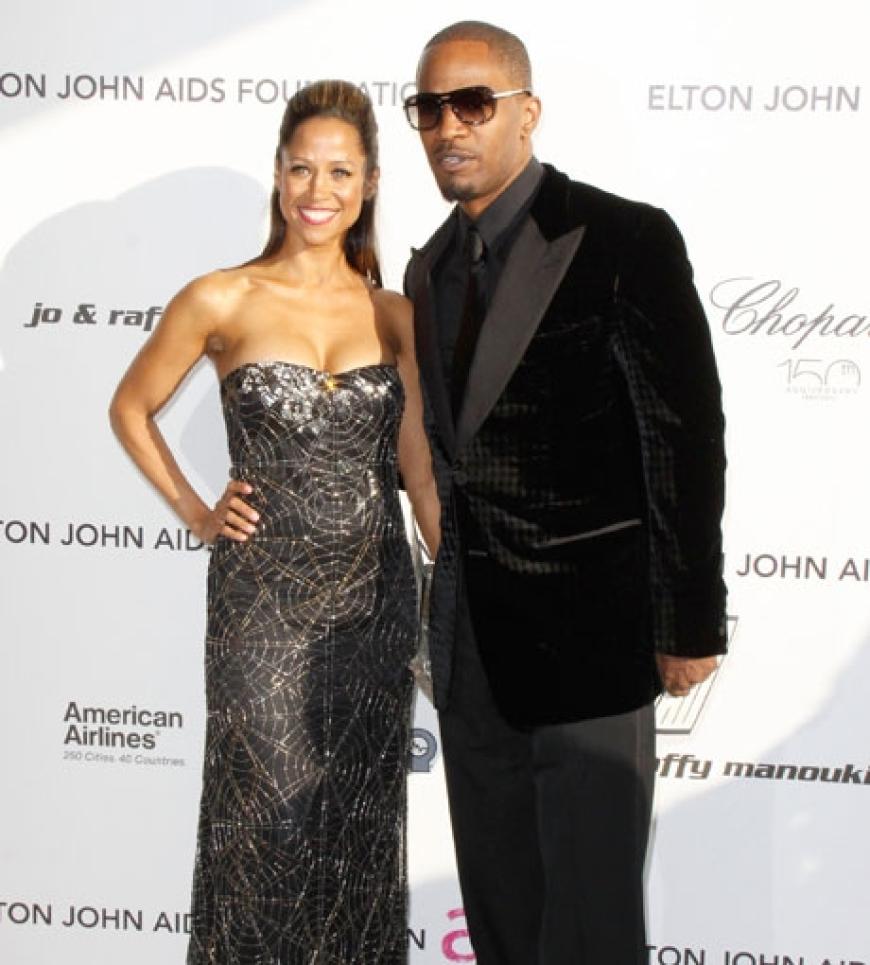 Schauspielerin Stacey Dash zeigte sich offziell mit Jamie Foxx an ihrer Seite. In letzter Zeit kursierten bereits Gerüchte um eine mögliche Liebschaft - doch dieser Auftritt bewies nun endlich: Ja, sie sind ein Paar!