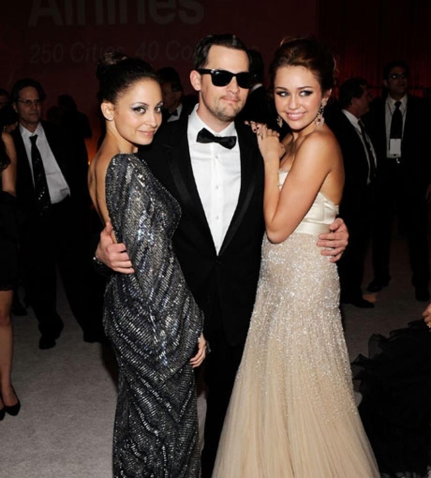 Hahn im Korb: Joel Madden umgarnt von Ehefrau Nicole Richie und Miley Cyrus