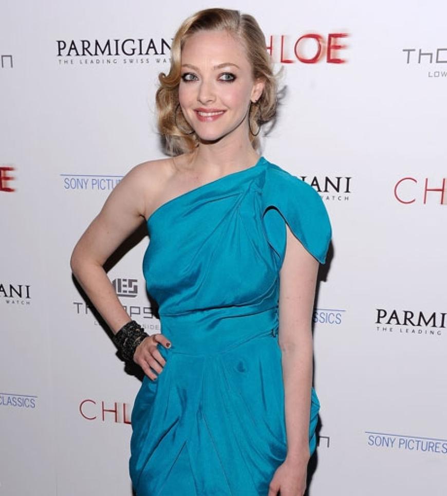 Bezaubernd: Schauspielerin Amanda Seyfried entschied sich für ein One-Shoulder-Dress von RM by Roland Mouret