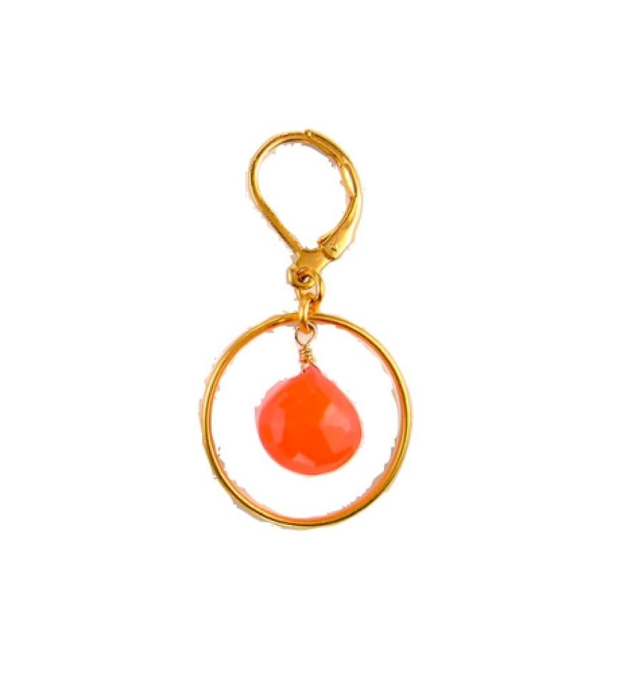 Gold-Creolen mit Schmuckstein von David Aubrey, ca. 75 Euro