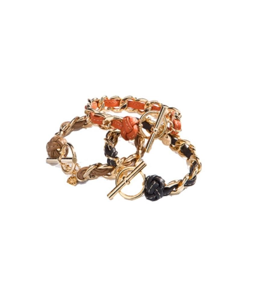 Gliederarmbänder mit eingeflochtenen Leder´bändern von Nicola Hinrichsen, ca. 170 Euro