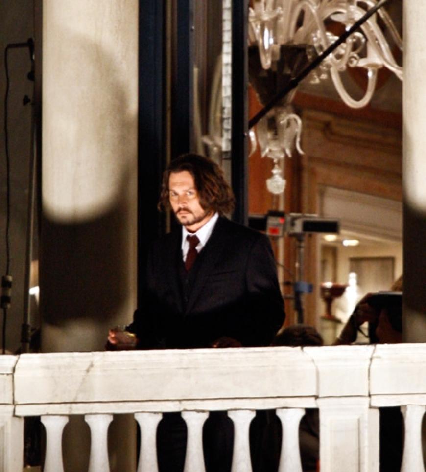 Verbrecher Anthony Zimmer alias. Johnny Depp nimmt sich eine kurze Auszeit. Ob seine Verfolgerin ihm schon auf der Spur ist?