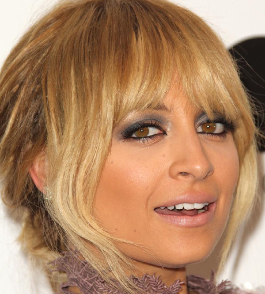 Auch das Make-Up saß bei ihr perfekt. Ein Glamour-Auftritt der Extraklasse