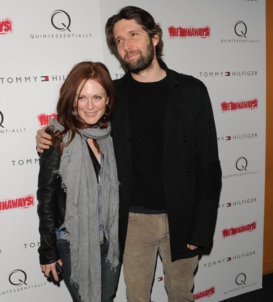 Julianne Moore kam mit Ehemann Bart Freundlich. Das Paar liebt sich bereits seit über vierzehn Jahren