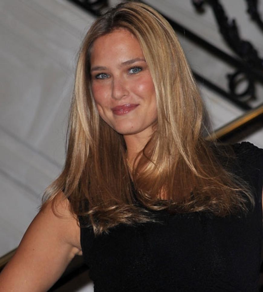Bar Refaeli ist für ihren Traumkörper und ihre natürliche Ausstrahlung bekannt