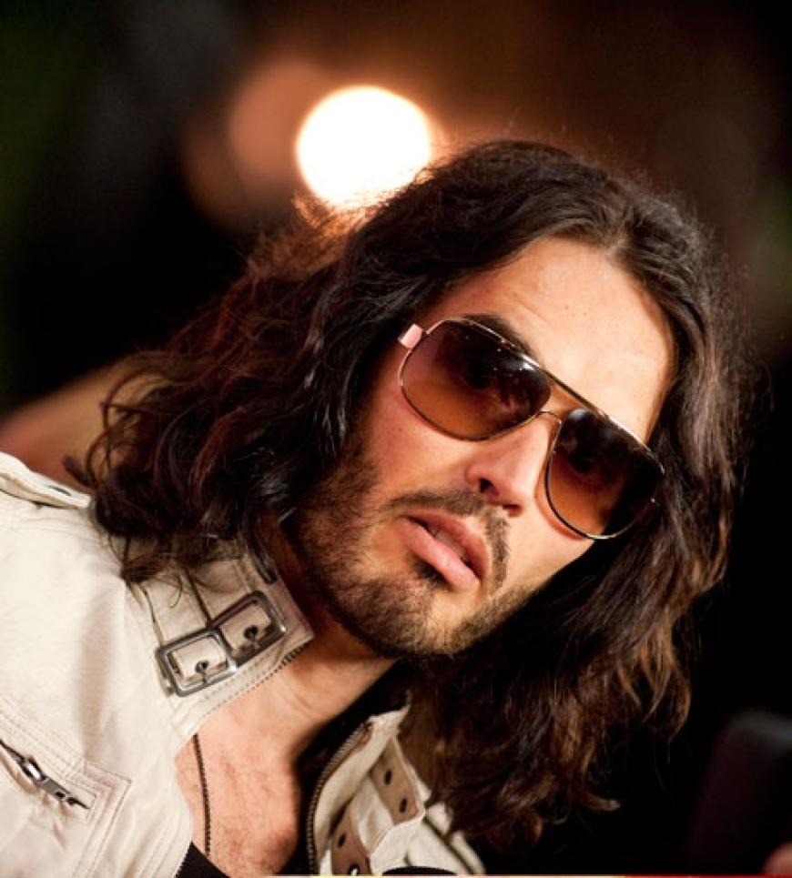 Ob Russell Brand Ausschau nach einem Bikini für seine Verlobte Katy Perry hielt?