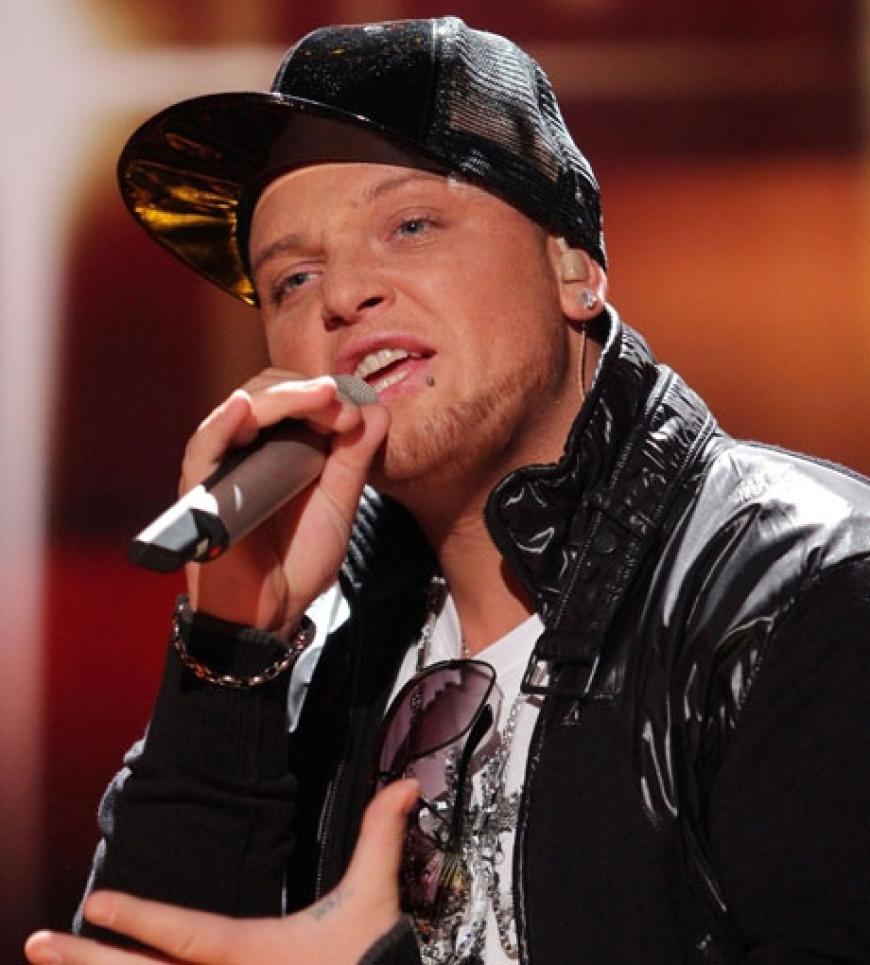 Menowin gilt als Stimmwunder bei DSDS. Bei einem Chat-Termin von RTL war er aber am Mittwoch nicht anwesend. Der Zoff zwischen den Kandidaten ist nicht mehr zu leugnen. RTL / Stefan Gregorowius