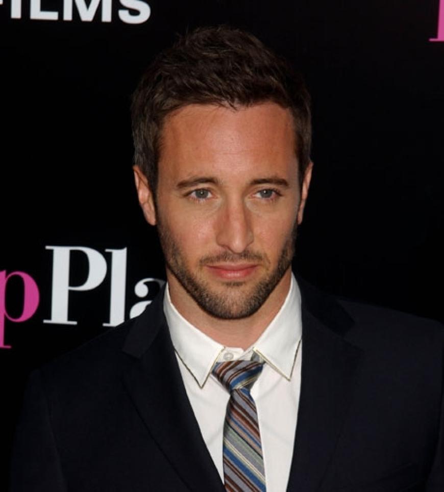 Neben Jennifer Lopez ist auch Alex OLoughlin in der Romantik-Komödie zu sehen
