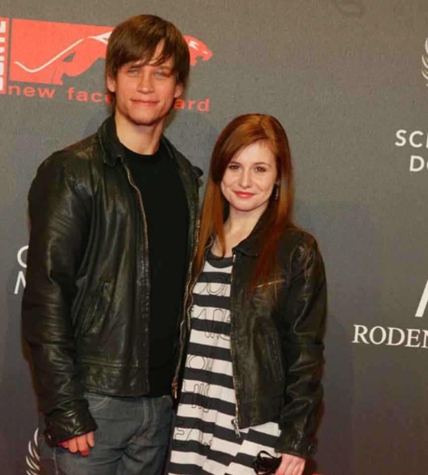 Immernoch wie frisch verliebt: Jung-Schauspieler Vinzenz Kiefer und Josephine Preuss sind schon seit 2008 ein Paar