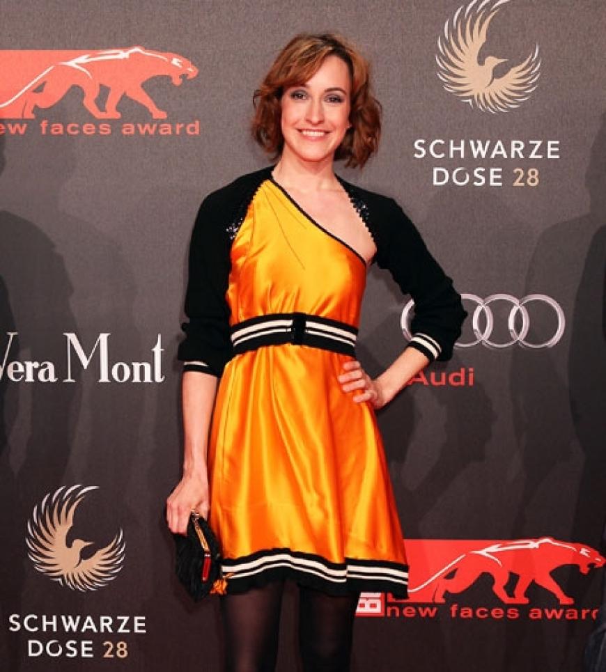 Meike von Bremen strahlte mit ihrem orange-goldenen Schimmer-Kleid um die Wette