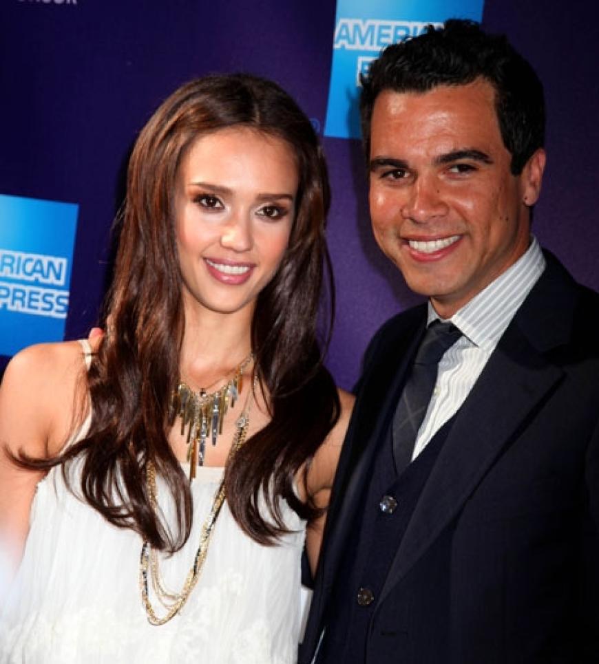 Glücklich verliebt: Jessica Alba mit Ehemann Cash Warren bei der Premiere ihres neuesten Films