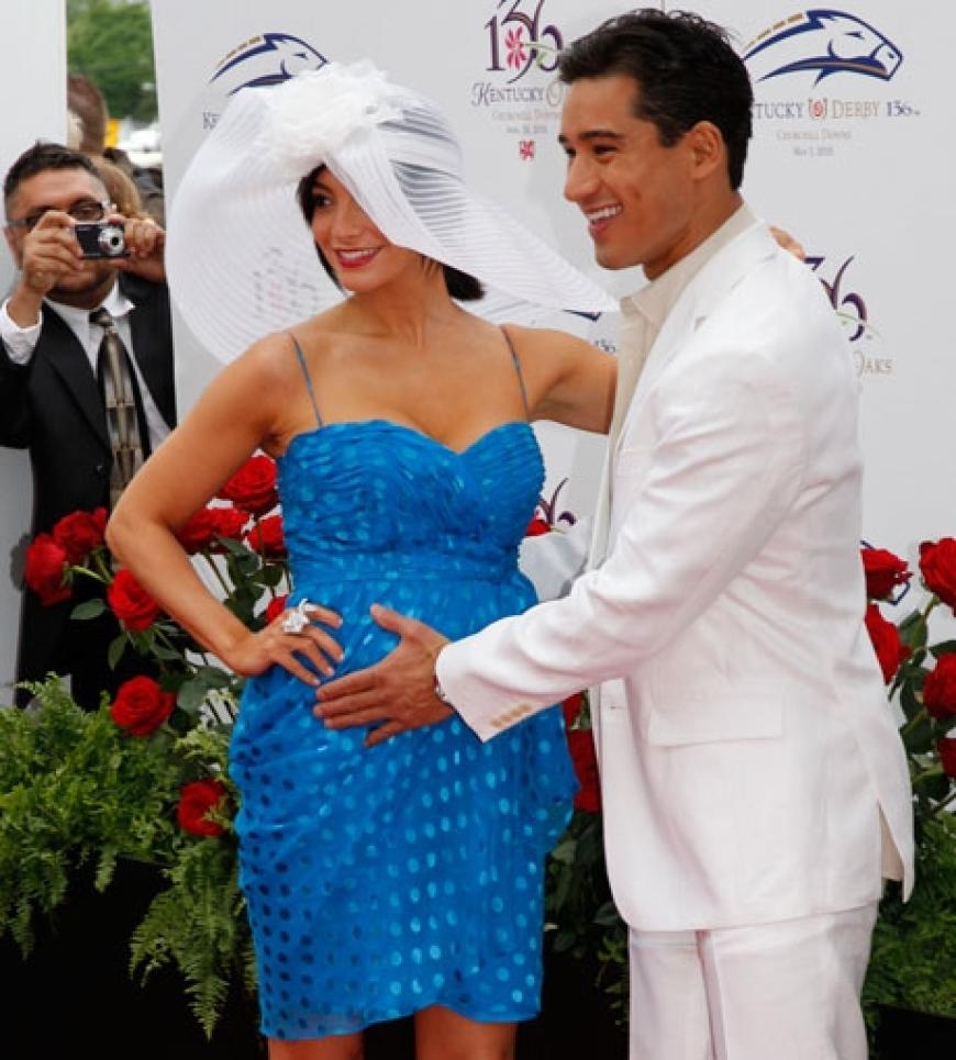 Mario Lopez findet das Outfit seiner Freundin Courtney Mazza total gelungen