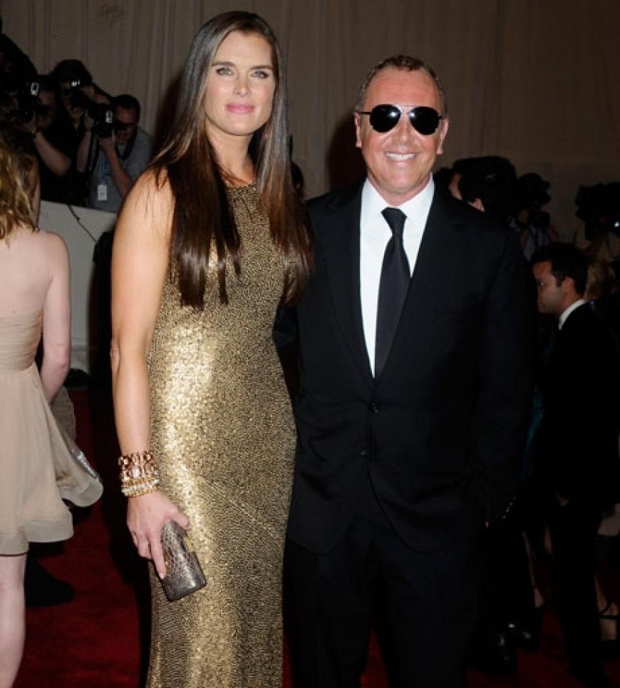Gut befreundet: Schauspielerin Brooke Shields kam in Begleitung von Designer Michael Kors