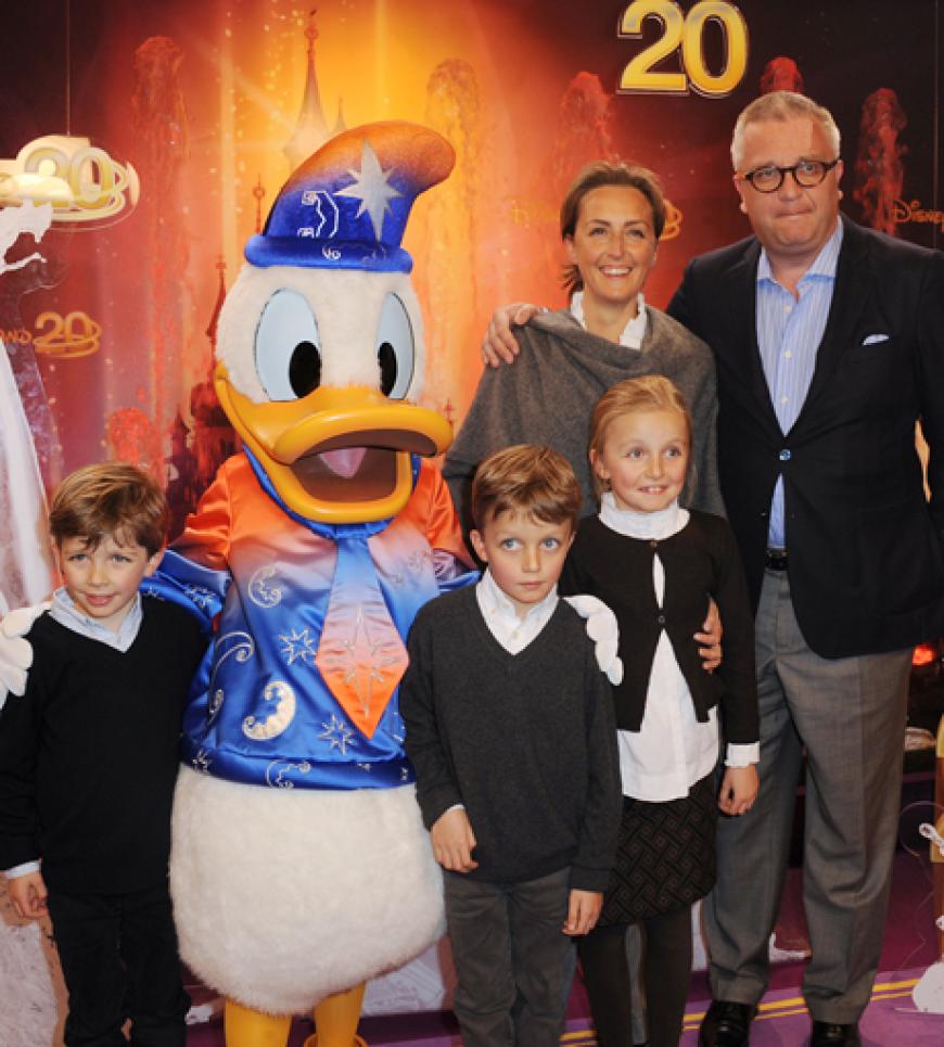 Königlicher Besuch: Prinz Laurent und Prinzessin Claire von Belgien gehörten mit ihren drei Kindern zu den prominenten Gratulanten
