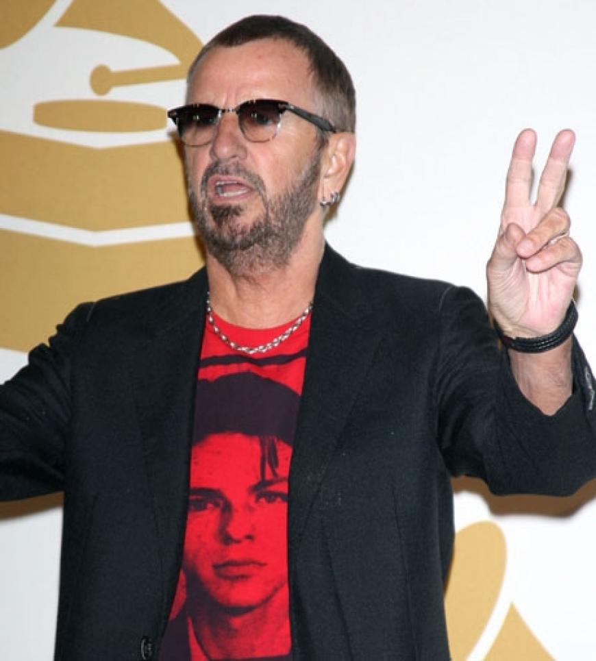 Ex-Beatle Ringo Starr feiert auf dem roten Teppich