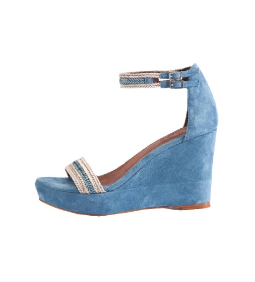 So blau wie das Meer. Keilabsatz-Version von Sinela, ca. 130 Euro