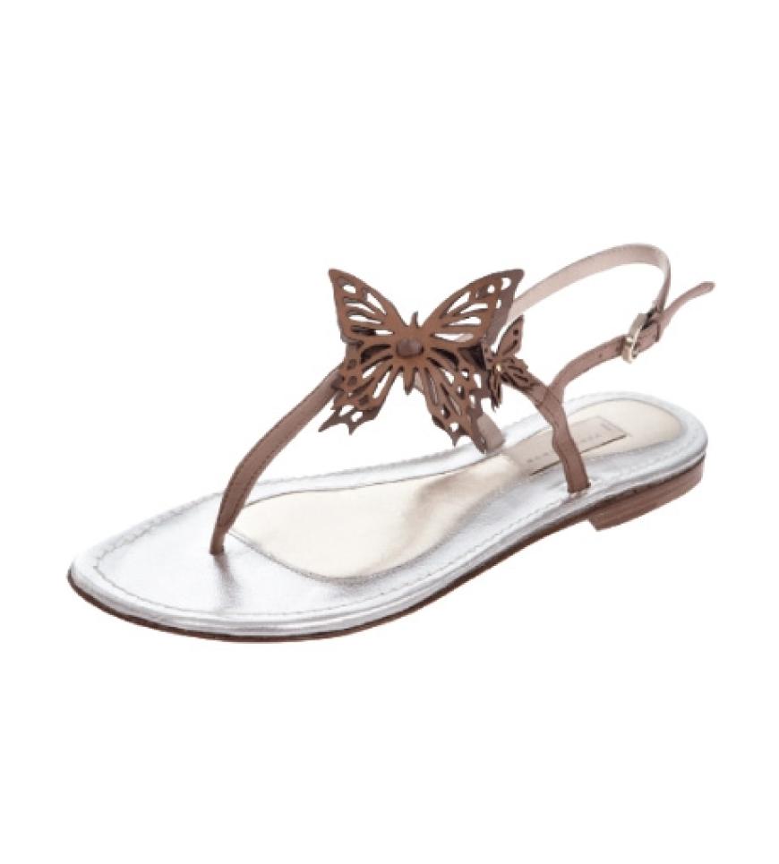Flatterhafte Sandale mit Schmetterling-Applikation. Von Schumacher, ca. 230 Euro