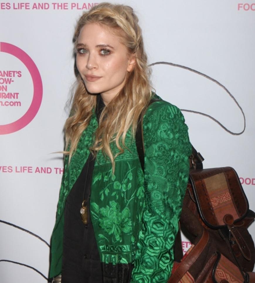 It-Girl und Serien-Star Mary-Kate Olsen leidet unter einem krummen Rücken.