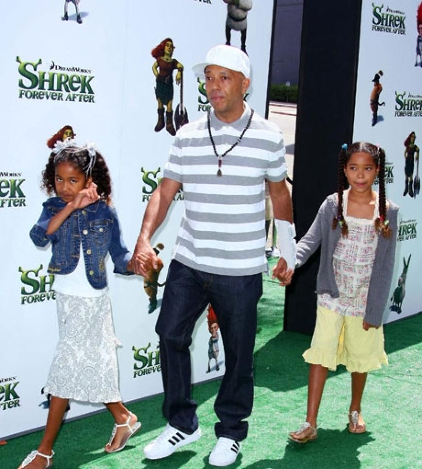 Familienausflug: Musikproduzent Russell Simmons brachte seine beiden Töchter mit zur Premiere