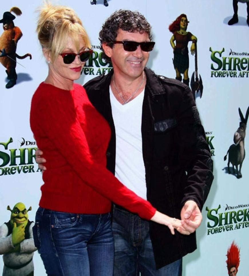 Melanie Griffith kam ganz verliebt in Begleitung von Ehemann Antonio Banderas, der den Esel spricht