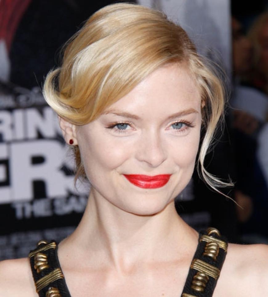 Schauspielerin Jaime King strahlte in die Kameras