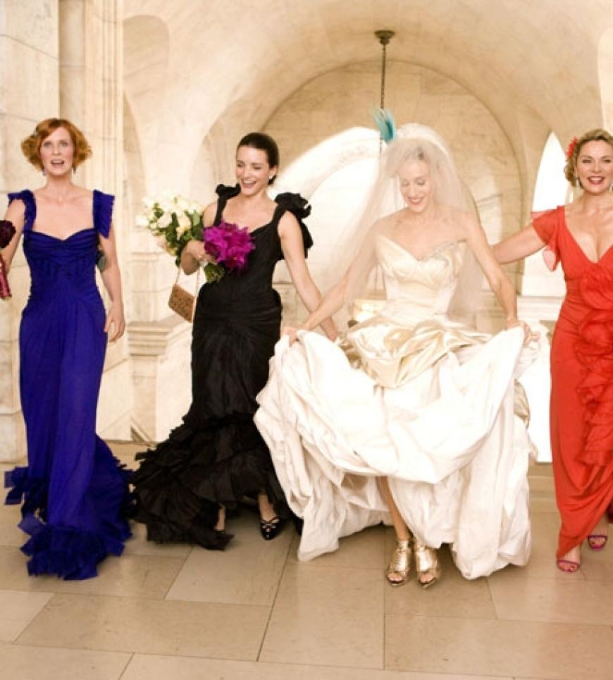 Im ersten SATC-Film plant Carrie ihre große Hochzeit mit Mr. Big