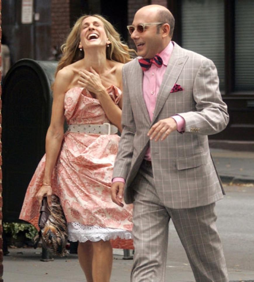 Carrie mit ihrem besten Freund Stanford Blatch. Mit ihm teilt sie ihre Beziehungsprobleme und holt sich Rat