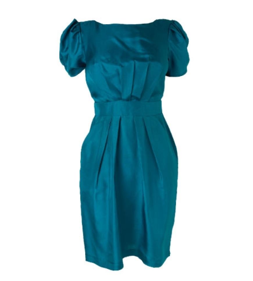 Genau Charlottes Stil: Klassisch elegant bis mädchenhaft. Wie dieses Cocktailkleid mit Puffärmeln von Lipsy London, ca. 90 Euro