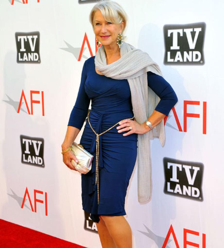 Wow! Helen Mirren sieht mit ihren 65 Jahren wahnsinnig toll aus und kann den jungen Models locker Konkurrenz machen