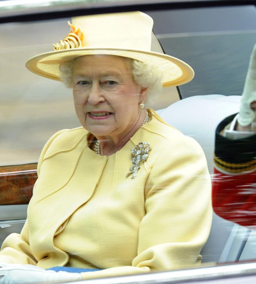 Die Queen wirkt glücklich!