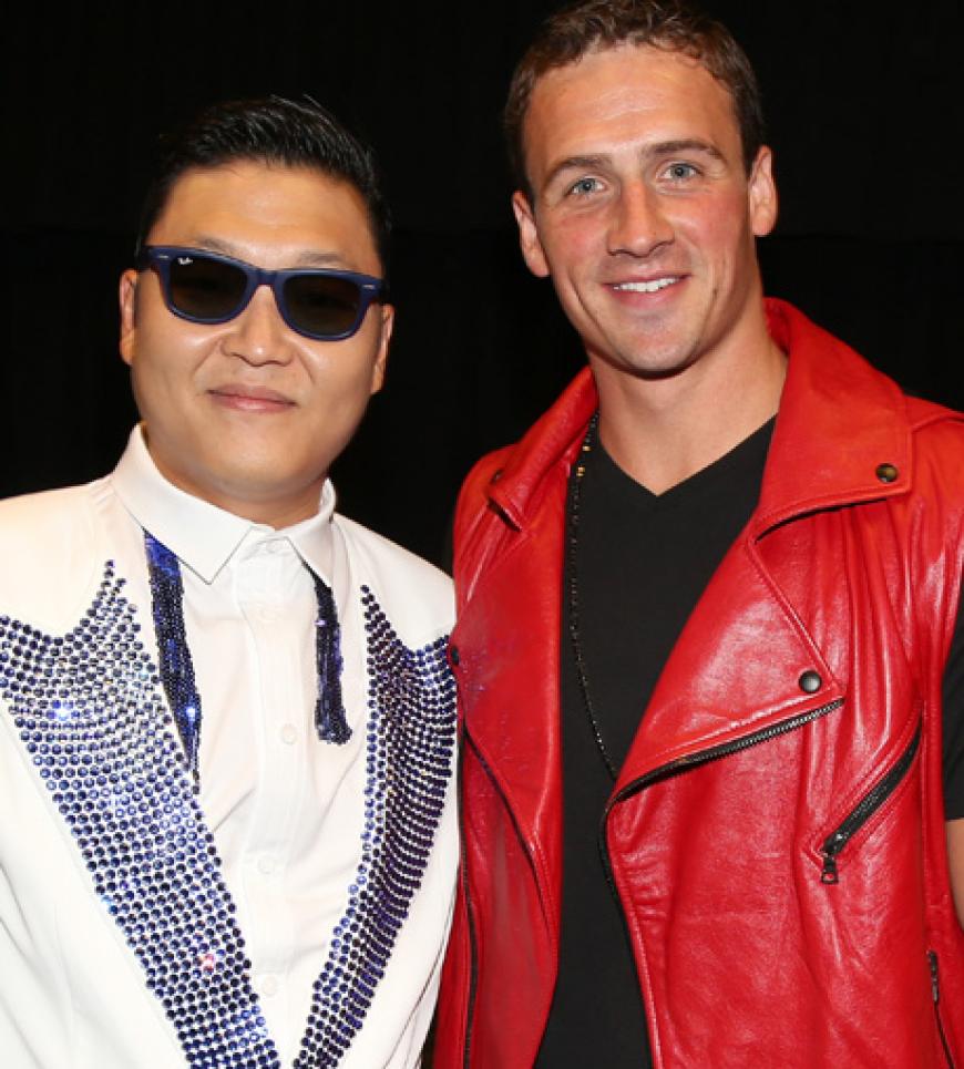 Der Sänger mit Schwimmstar Ryan Lochte. Übrigens: Psy würde am liebsten einmal Tom Cruise treffen ...