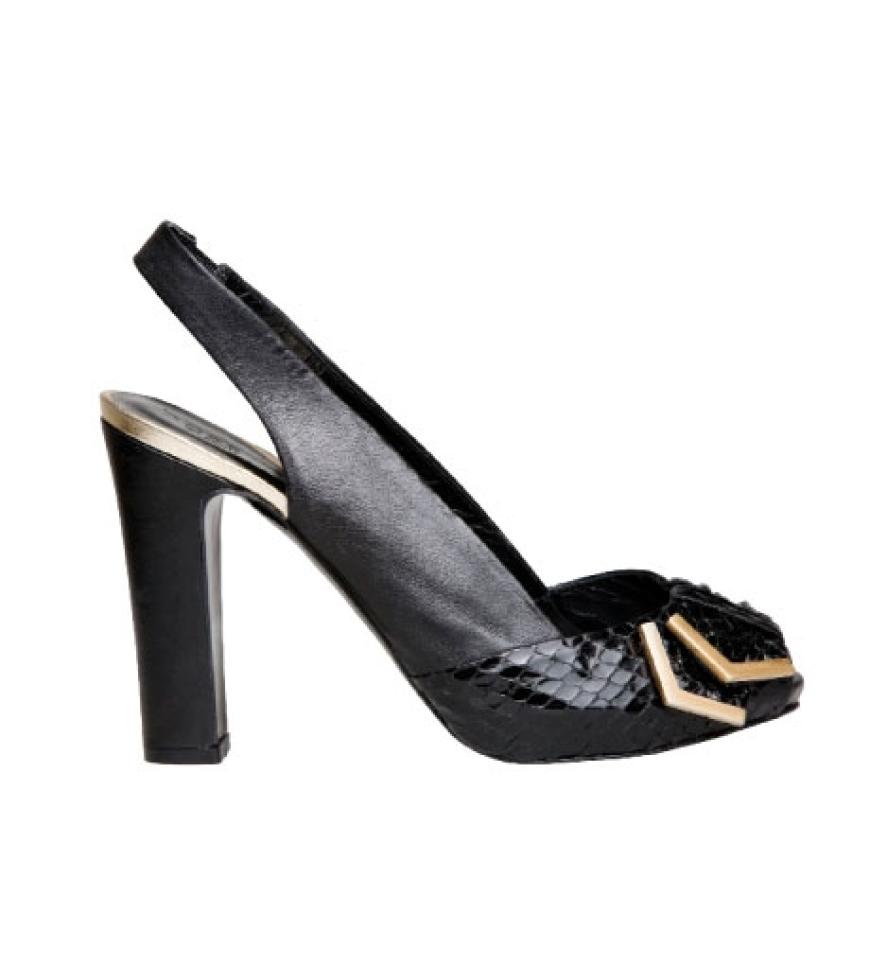 Edel-Peep-Toes mit Gold´details von Hoss Intropia, ca. 250 Euro