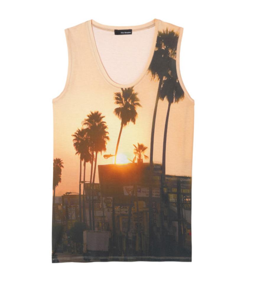 Diesen Sonnenaufgang können wir ab jetzt jeden Tag genießen! Tanktop mit Foto-Print von The Kooples, ca. 95 Euro