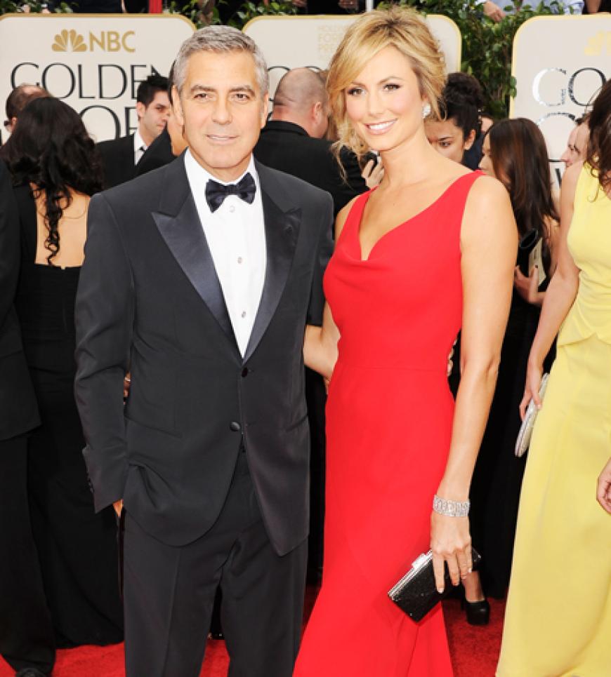 Derzeit zeigen sich George Cloone und seine aktuelle Freundin Stacy Keibler auf allen wichtigen Veranstaltungen. Kein Wunder, George räumt derzeit für seine Rolle in