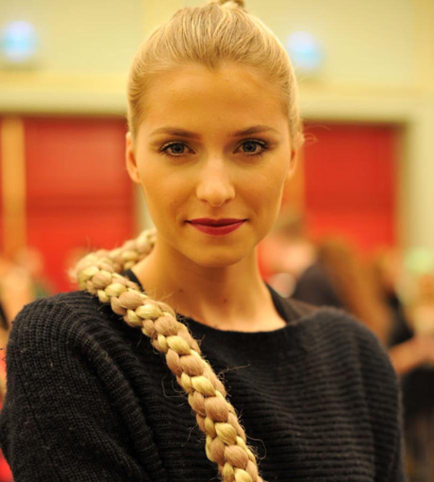 Auch Lena Gercke mag's geflochten